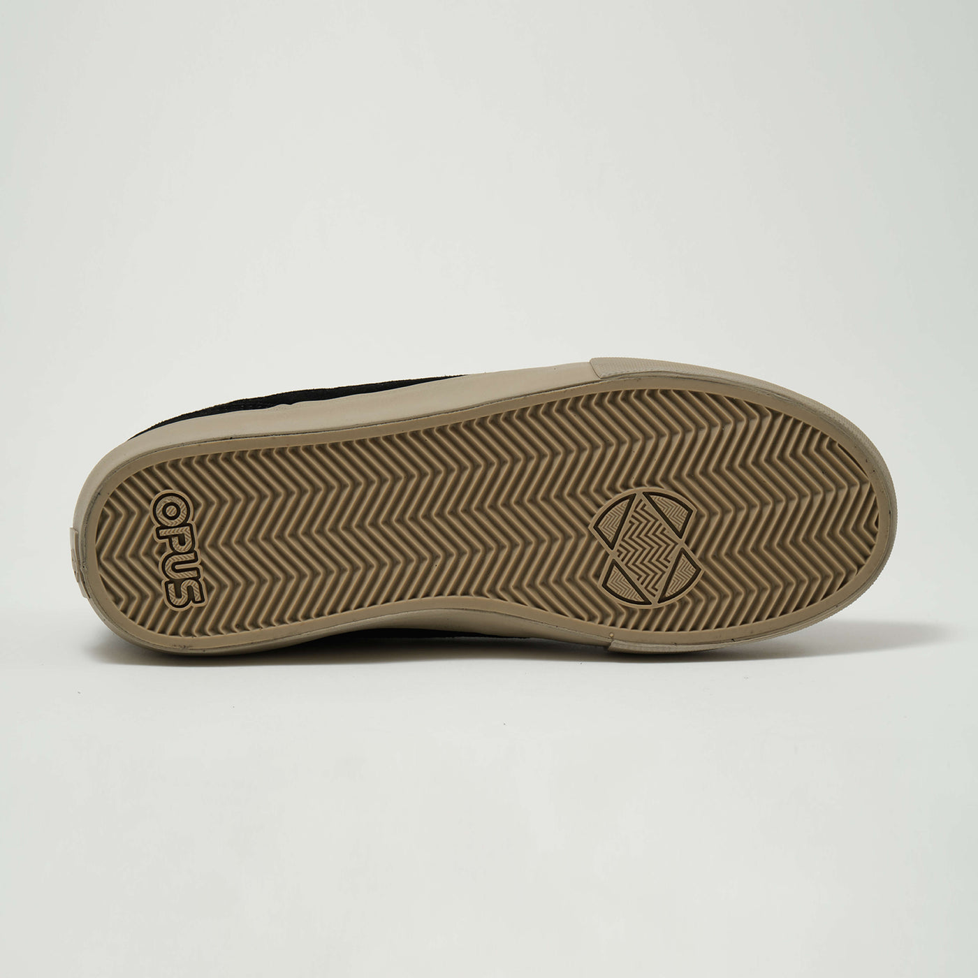 Opus Standard Low - Black/Cream